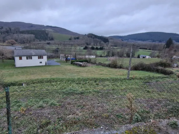 Terrain constructible de 2295 m2 