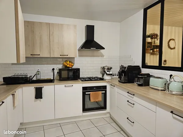Superbe T3 rénové 71m² - Balcon, Garage, Résidence sécurisée - Centre-ville à pied 