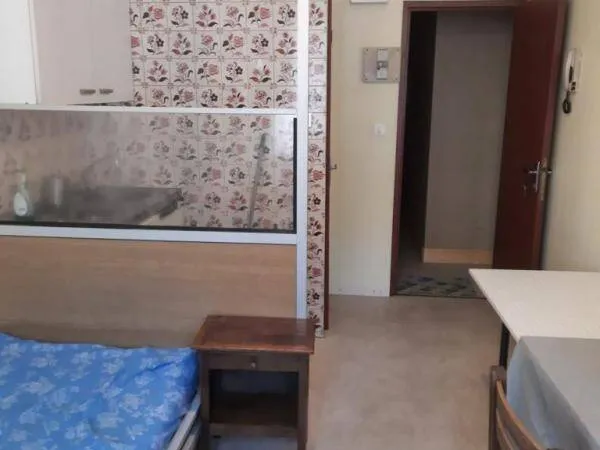 Studio 1 pièce 15 m² 
