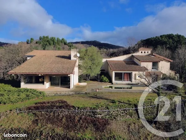 Maison 7 pièces 283 m² 