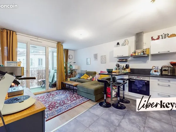 Appartement 3 pièces 5 m² 