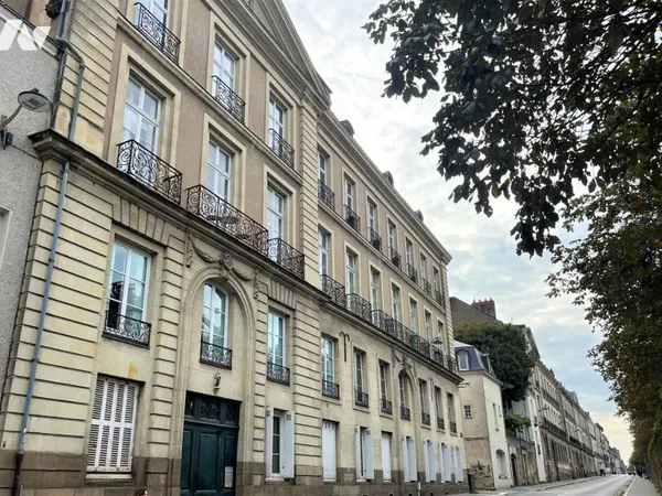 Appartement 10 pièces 230 m² 