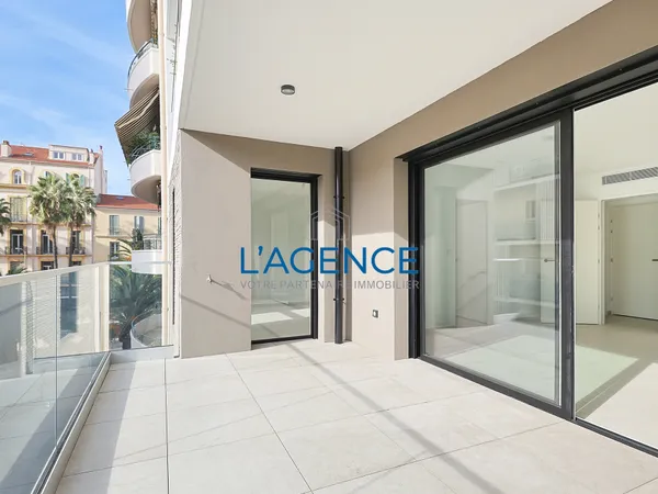 Appartement T4 neuf de 80 m2 avec terrasse et garage double 