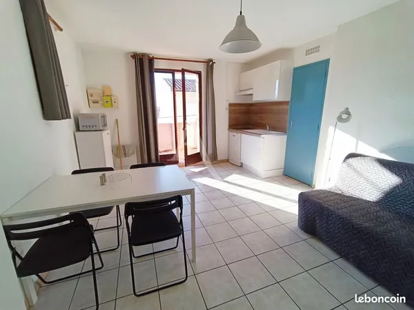 Studio 1 pièce 21 m² 
