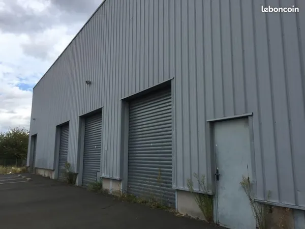 Local commercial 2 167 m² 