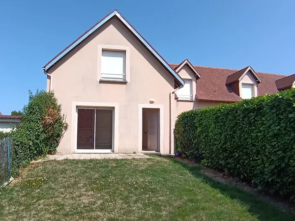 Appt en duplex 50.79 m² , 1 Chbre, Jardinet et parking 