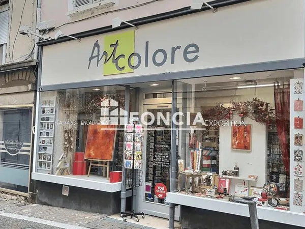 Local décoration 110 m² 