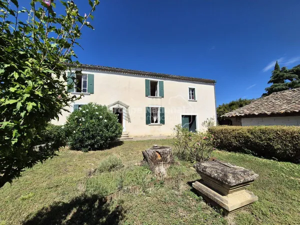 Maison 9 pièces 208 m² 