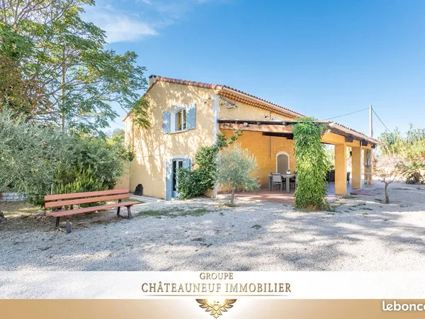 Villa 5 pièces 140 m² 