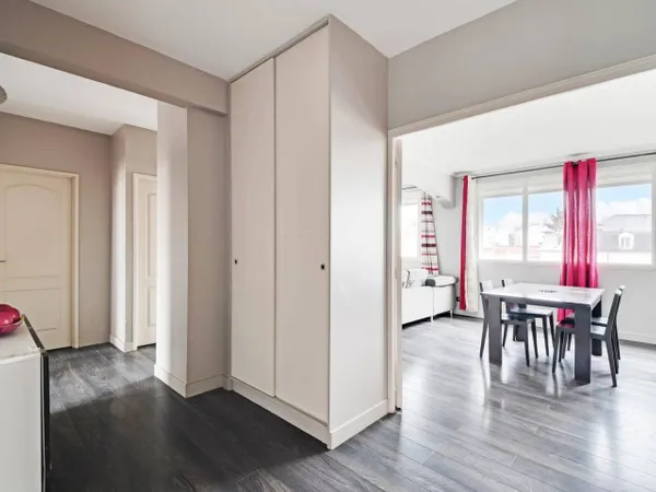 Appartement 4 pièces 77 m² 