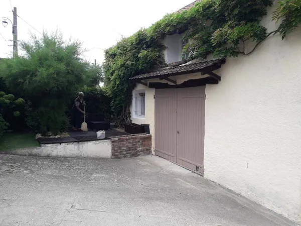 Studio 1 pièce 40 m² 