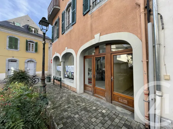 Local 1 pièce 22 m² 