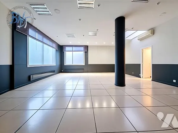 Local 137 m² 