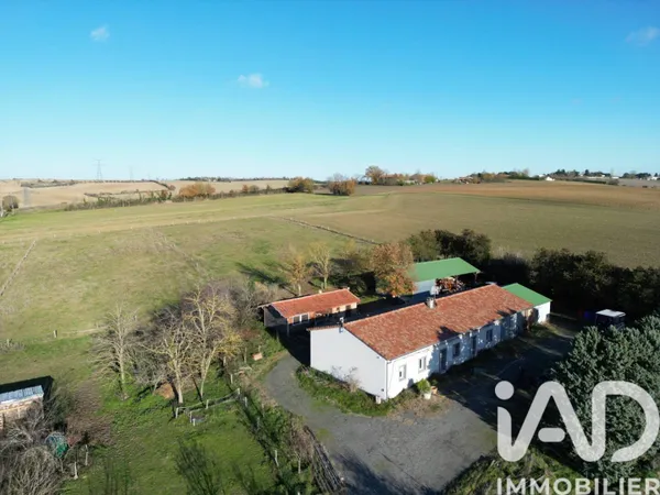 Maison de plain-pied 5 pièces 145 m² 