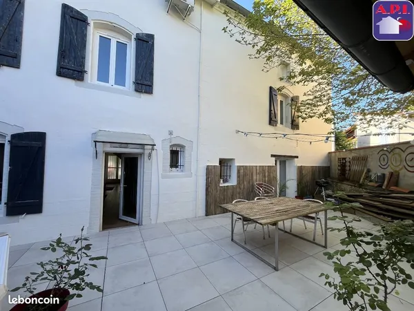 Maison 7 pièces 230 m² 