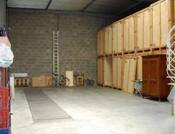 Local industriel 256 m² 