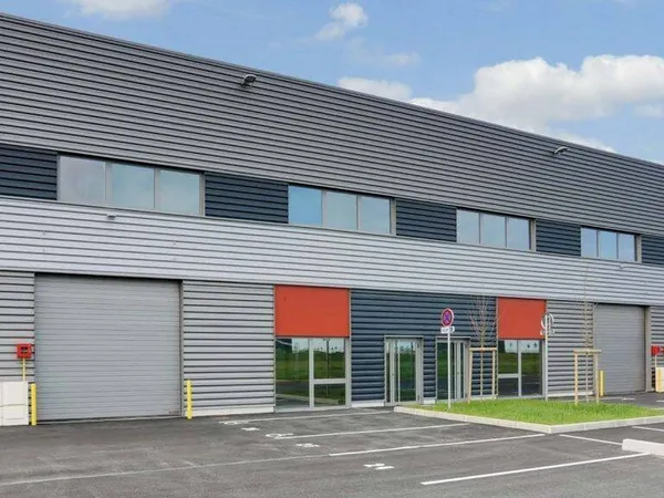 Local d'activité 720 m² 