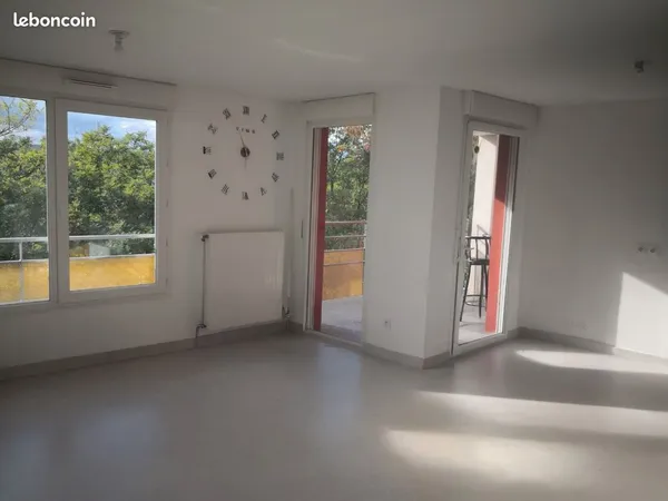 Loue appartement proche gare et tramway 