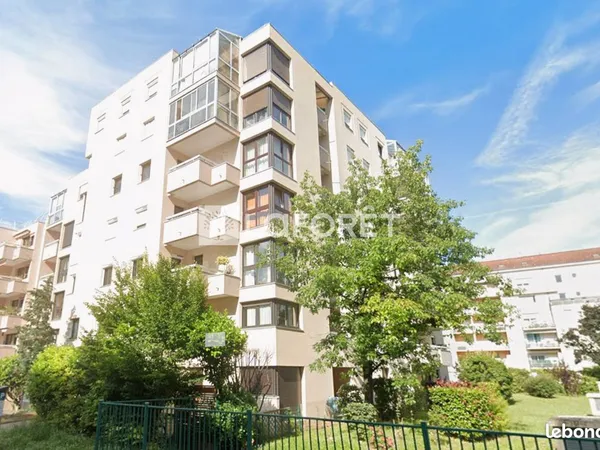 Appartement 4 pièces 104 m² 
