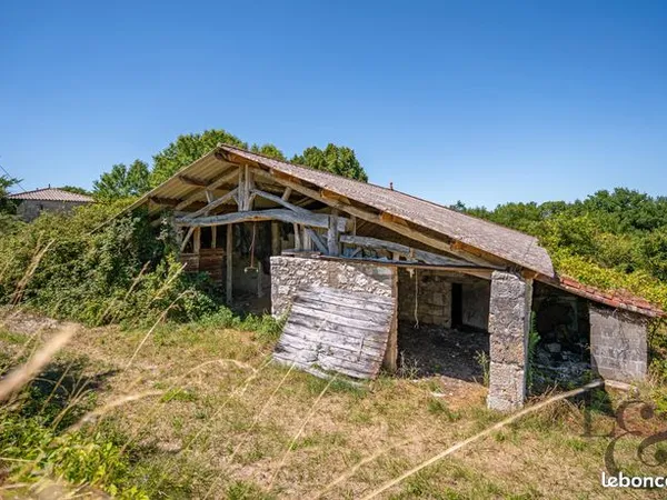 Maison 3 pièces 300 m² 