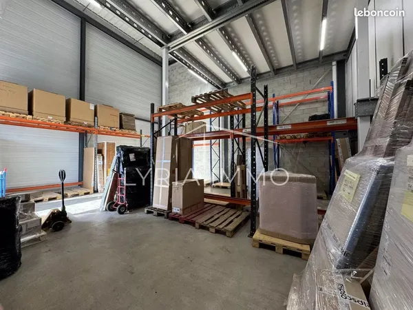 Local 800 m² Le Cannet-des-Maures 