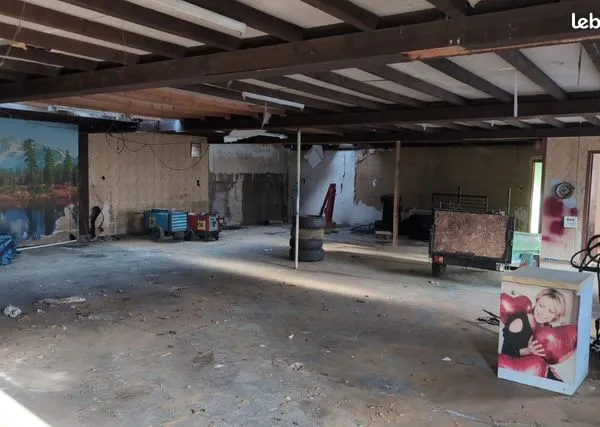 Parking/Garage/Box 355 m² 