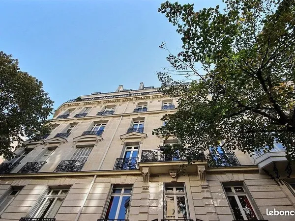Studio 1 pièce 37 m² 