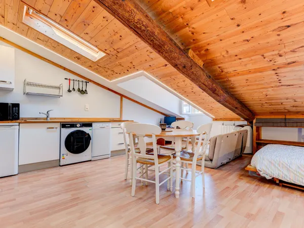 Studio 1 pièce 17 m² 