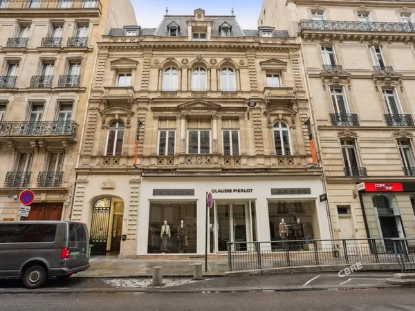 Bureaux 889 m² 
