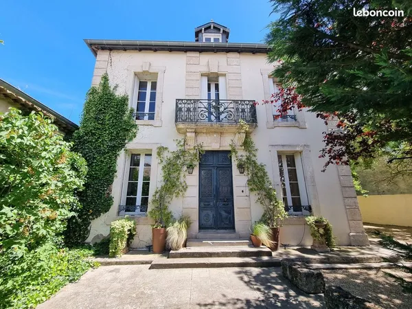 Maison 8 pièces 200 m² 