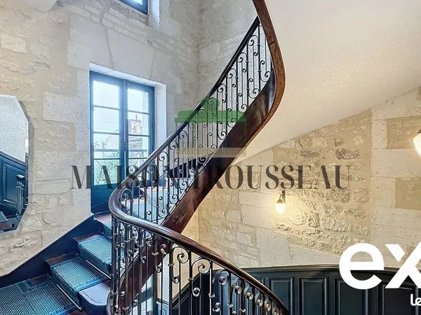 Hotel 365 m² Angoulême 
