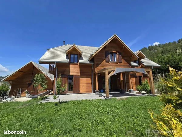 Maison 8 pièces 288 m² 