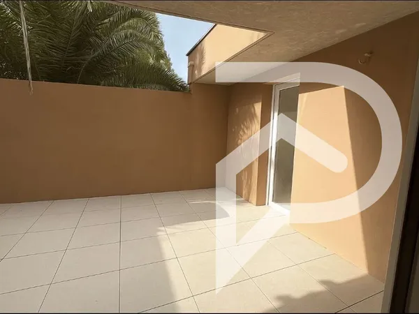 APPARTEMENT T3 , REZ DE JARDIN AVEC TERRASSE DE 24 M2 