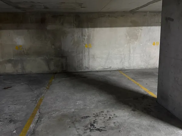 Loue parking - 13m² 