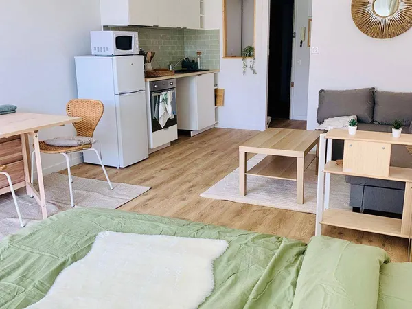 Studio 1 pièce 28 m² 