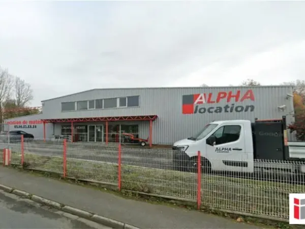 LOCAL D'ACTIVITE A VENDRE 