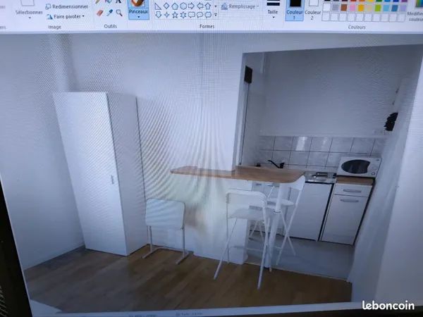 Je loue un studio meublé 860 cc 