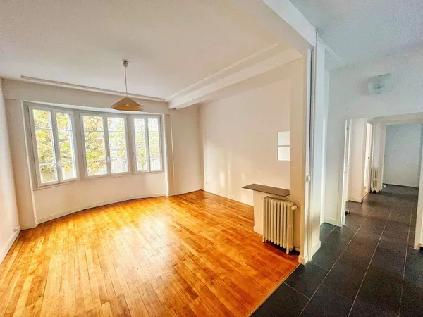 Appartement 1 pièce 90 m² 