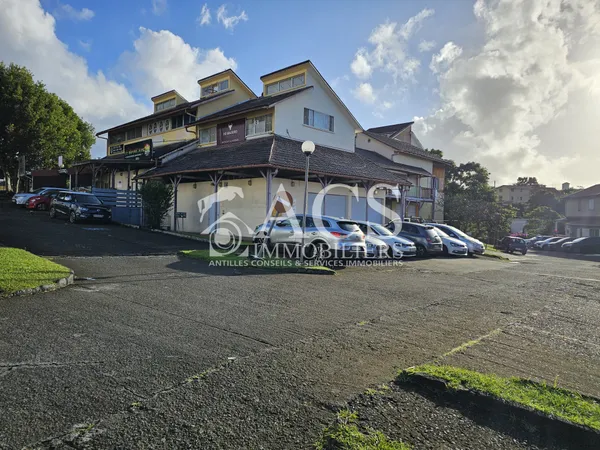Local professionnel - 100 m2 - Cluny - 97233 SCHOELCHER 