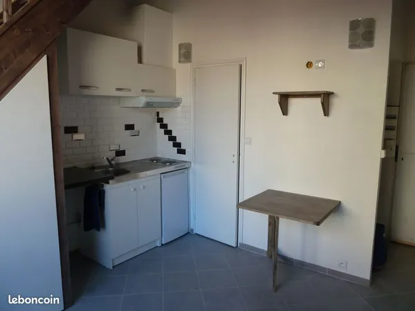 Loue petit duplex 