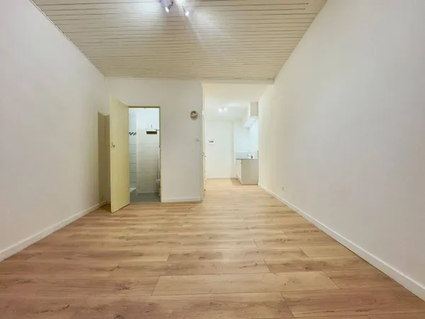 Studio 1 pièce 22 m² 
