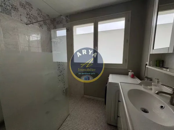 Maison de plain-pied 4 pièces 87 m² 
