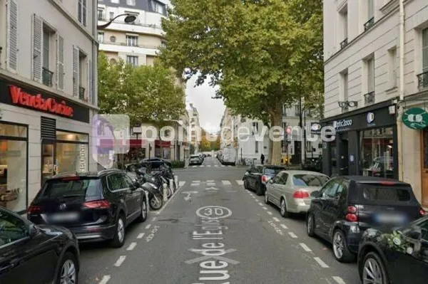 Boutique 56 m² 