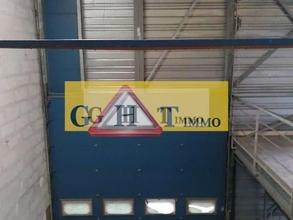 Local bureaux 440 m² 