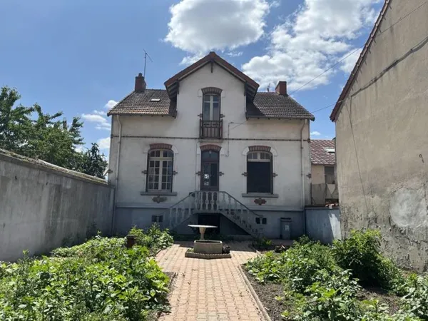 Maison de ville de 5 pièces principales 