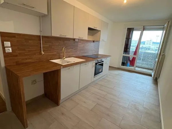 Appartement T5 refait à neuf 