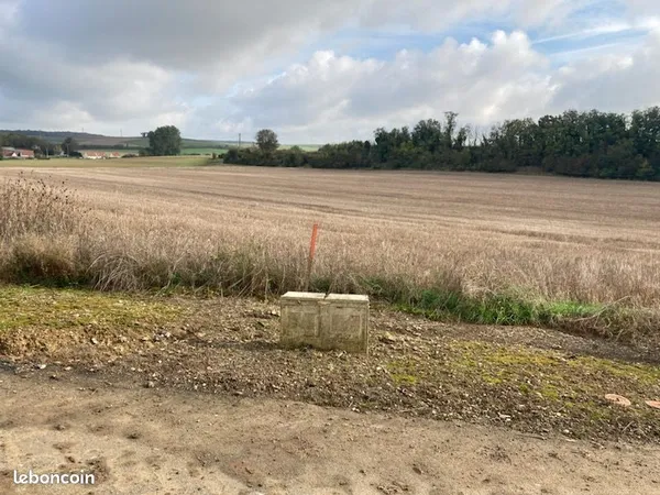 Terrain 800 M2 vue sur la nature 
