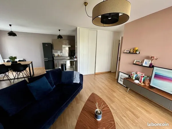 Location 3P Meublé Ile de Nantes (Cave, parking, vue Loire) 