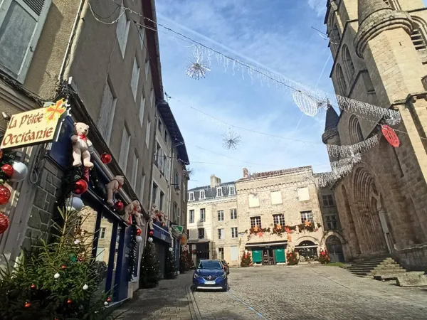 Local commercial 3 pièces 304 m² 