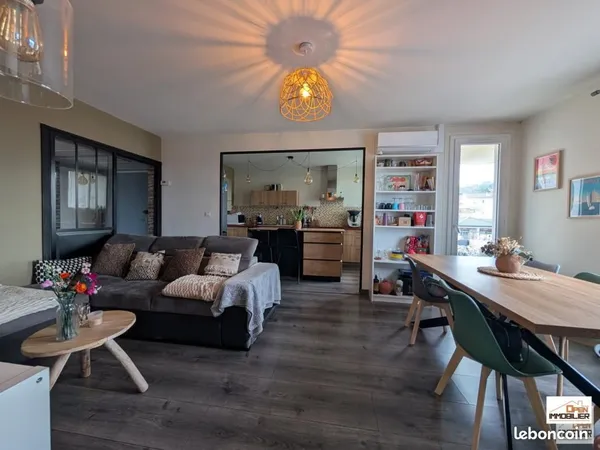 Appartement 4 pièces 77 m² 